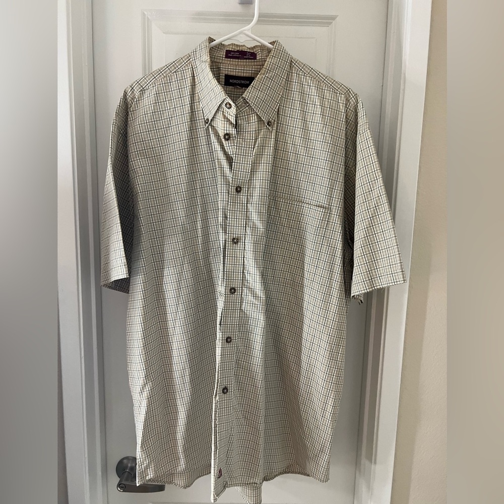 Nordstrom Men's Checkered Short Sleeve Shirt